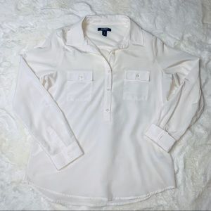 ★ Old Navy white blouse ★